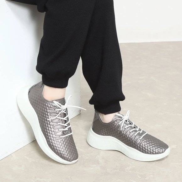 🎁 ECCO Women's Therap Elastic Lace Sneaker - Picture 1 of 14